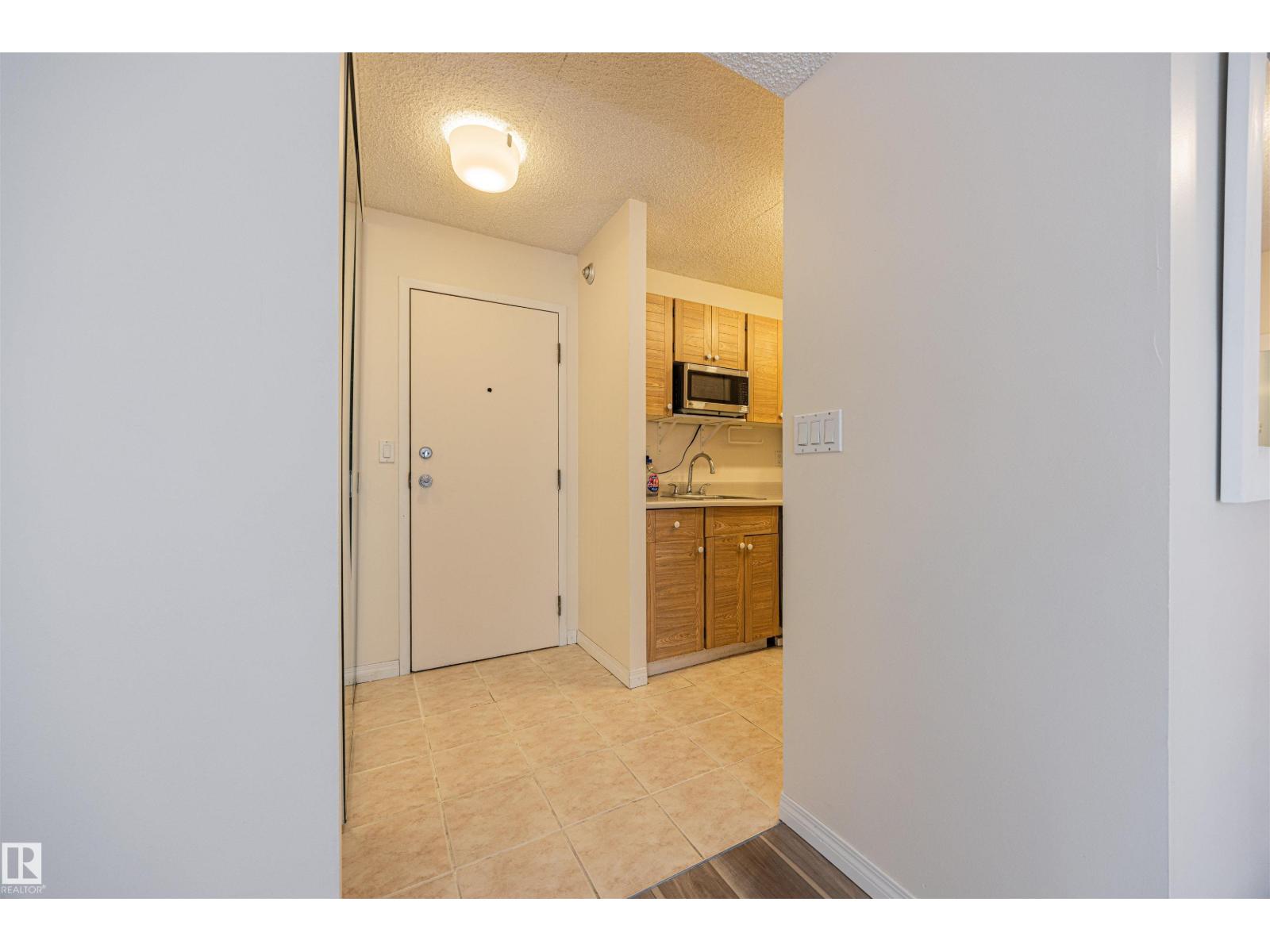 #606 9917 110 ST NW, Edmonton