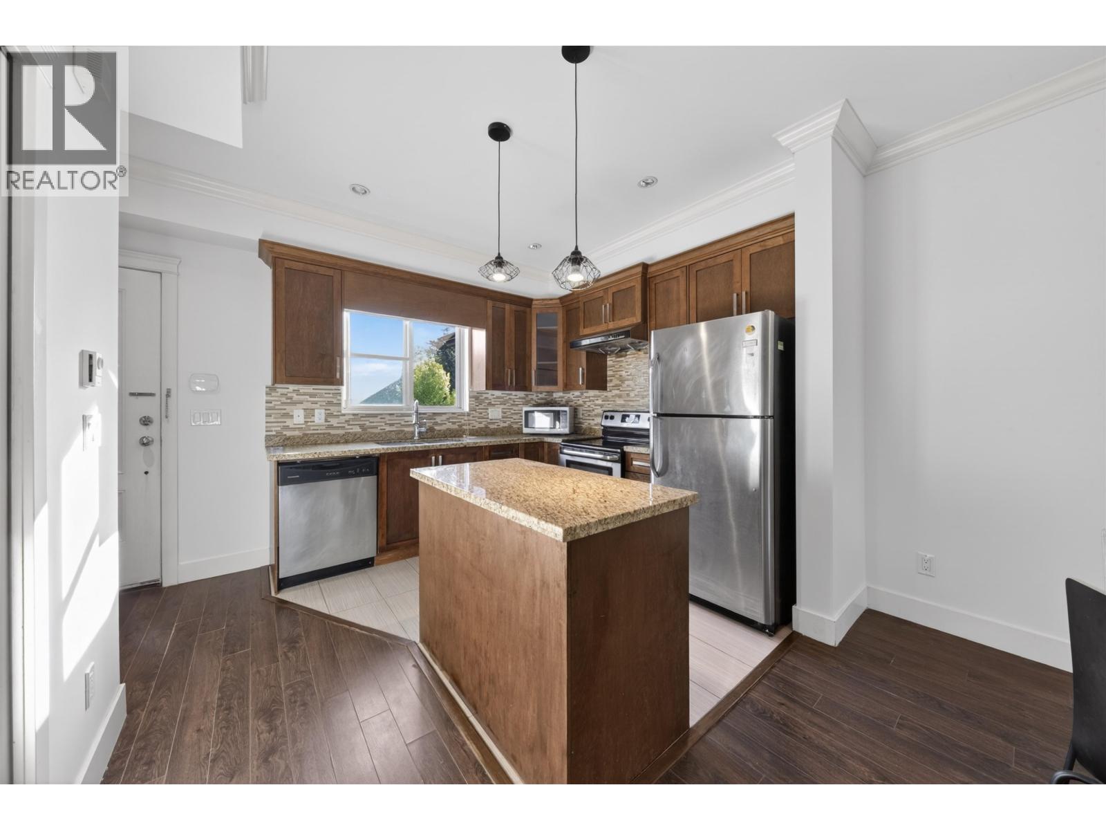 203 7159 STRIDE AVENUE, Burnaby