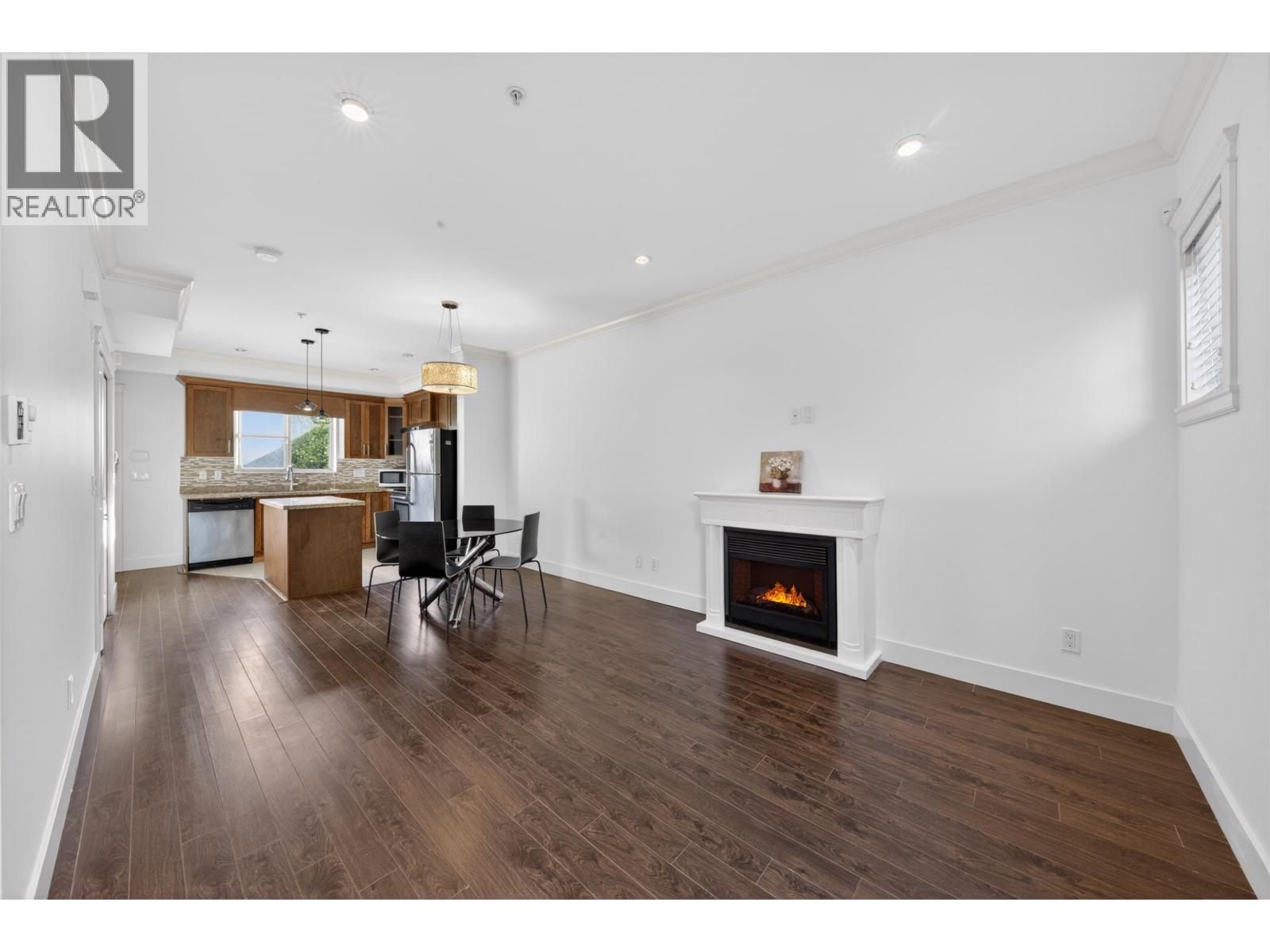 203 7159 STRIDE AVENUE, Burnaby