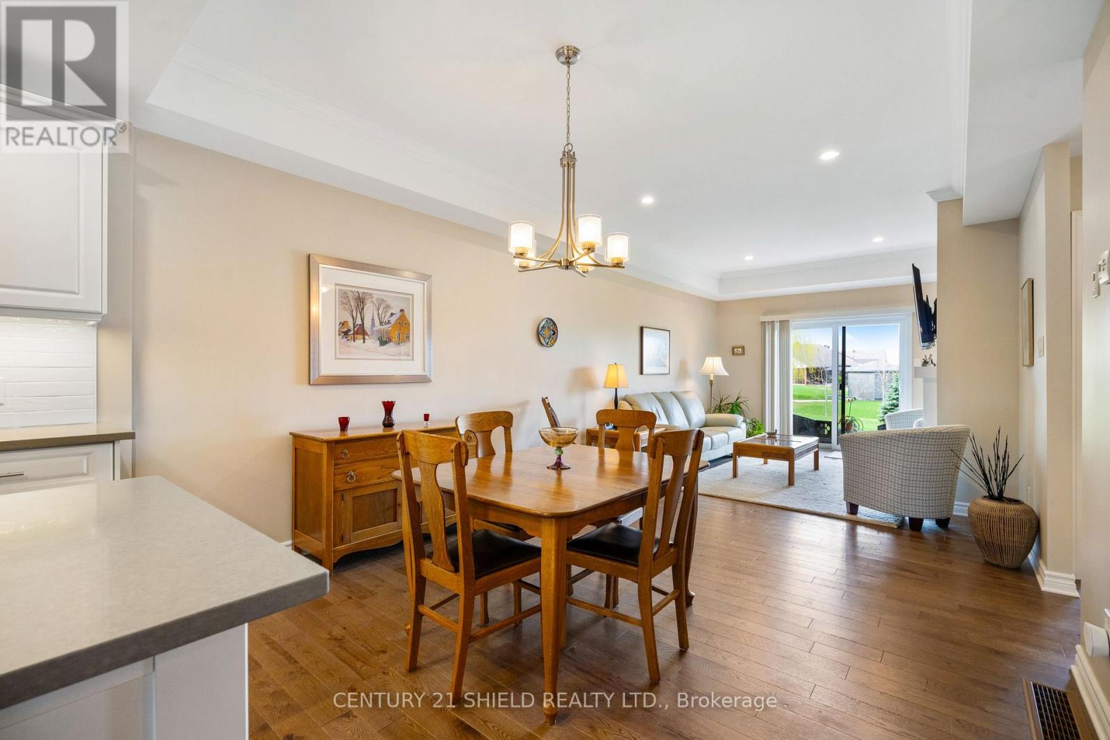 292 EAST RIDGE DRIVE - 14