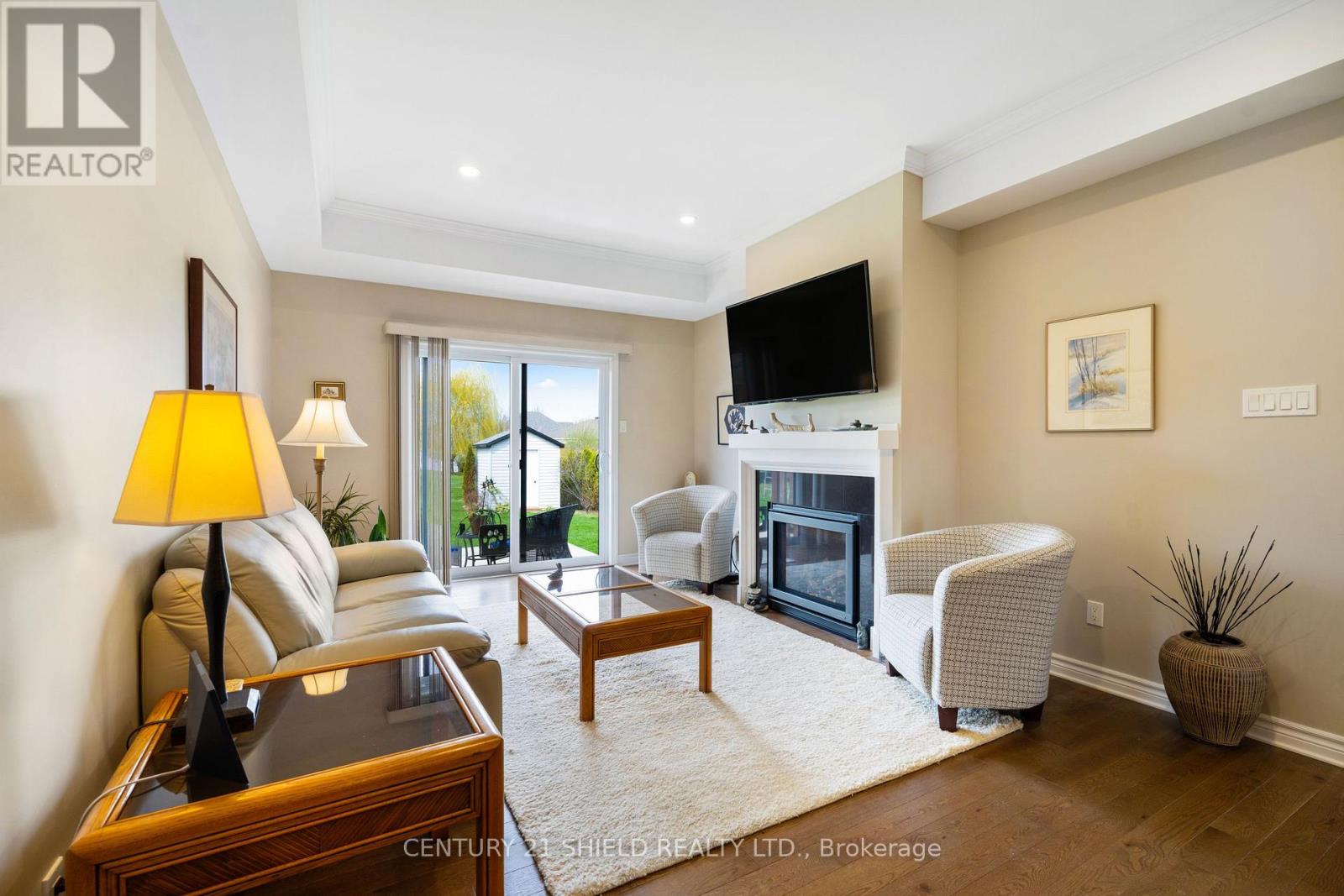 292 EAST RIDGE DRIVE - 23