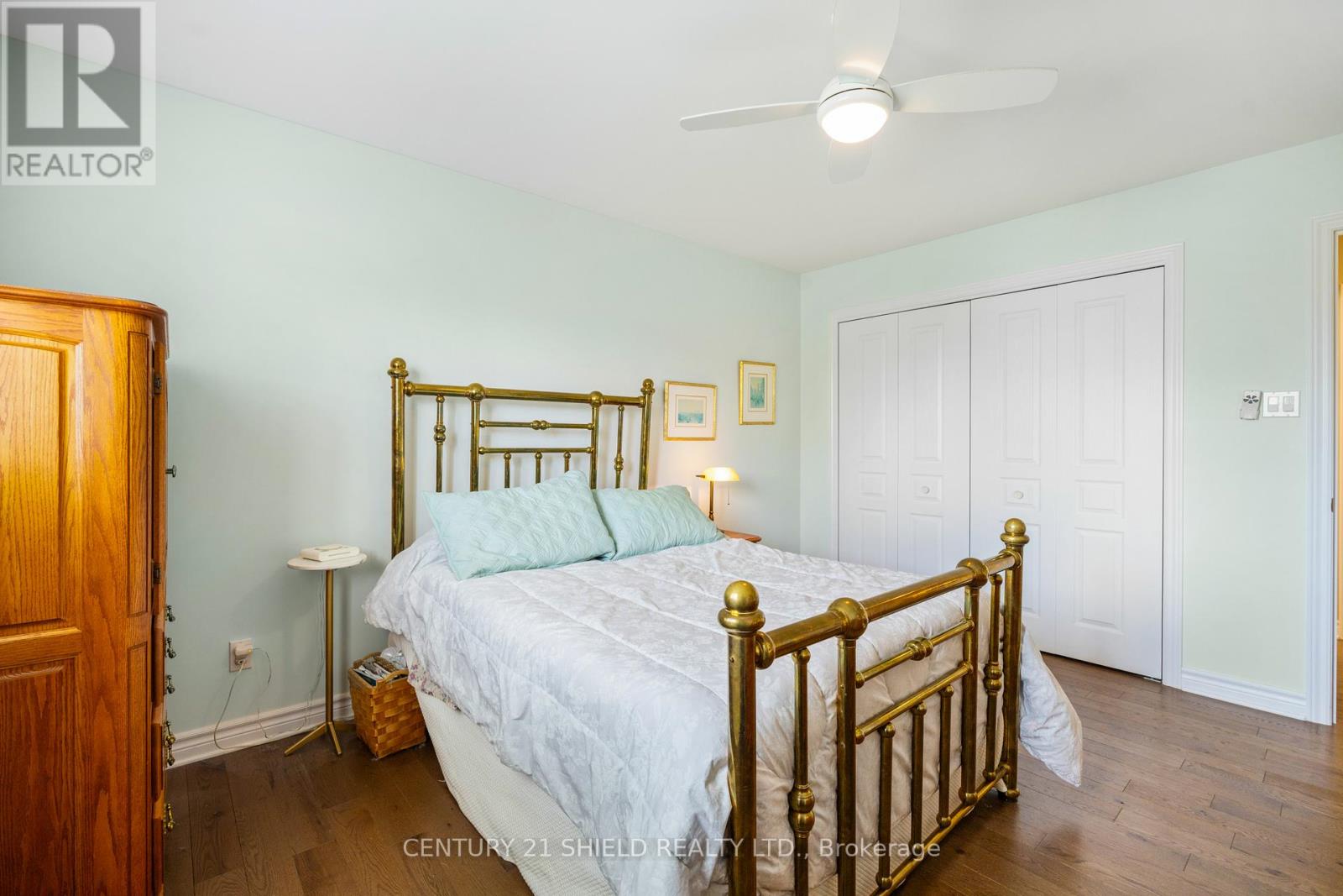 292 EAST RIDGE DRIVE - 29