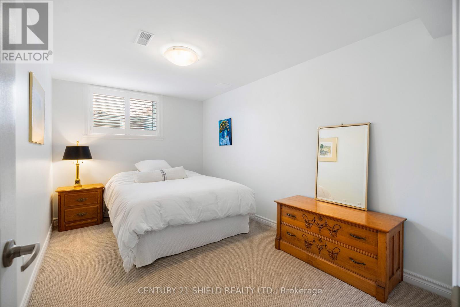 292 EAST RIDGE DRIVE - 35