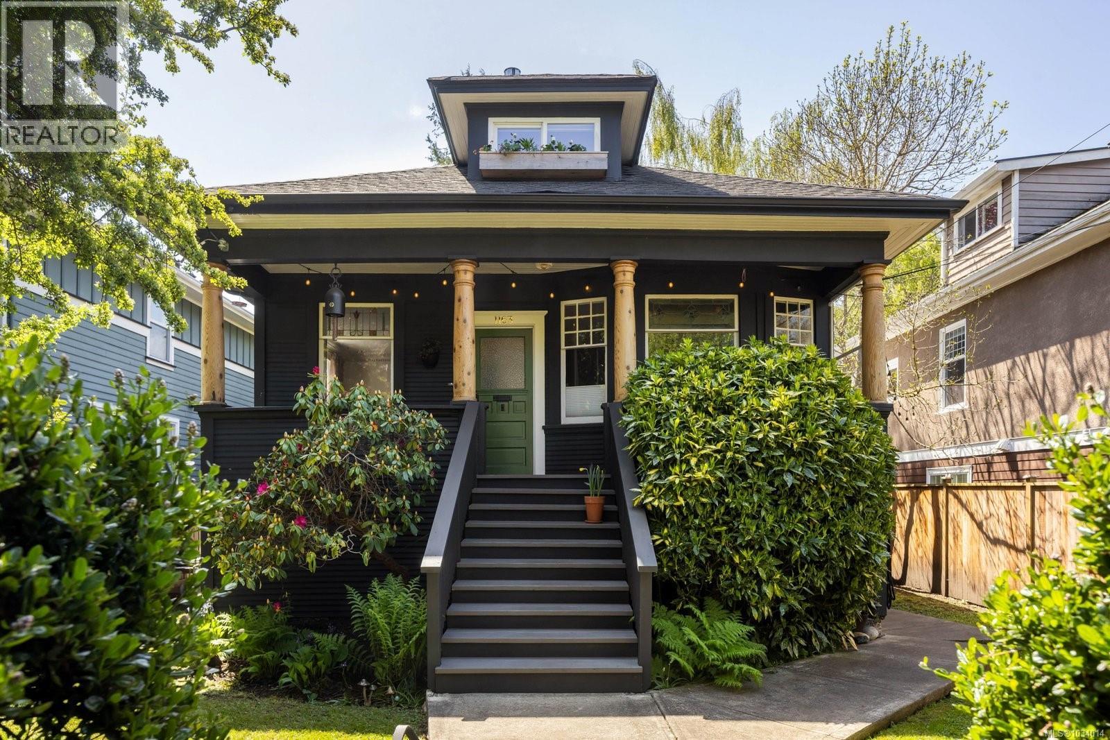  1163 Chapman Street, Victoria