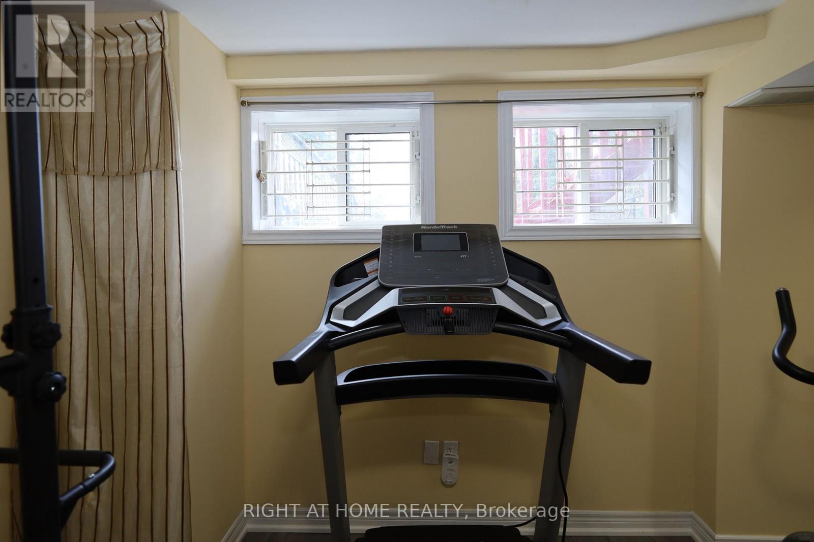 82 COLESBROOK ROAD - 43