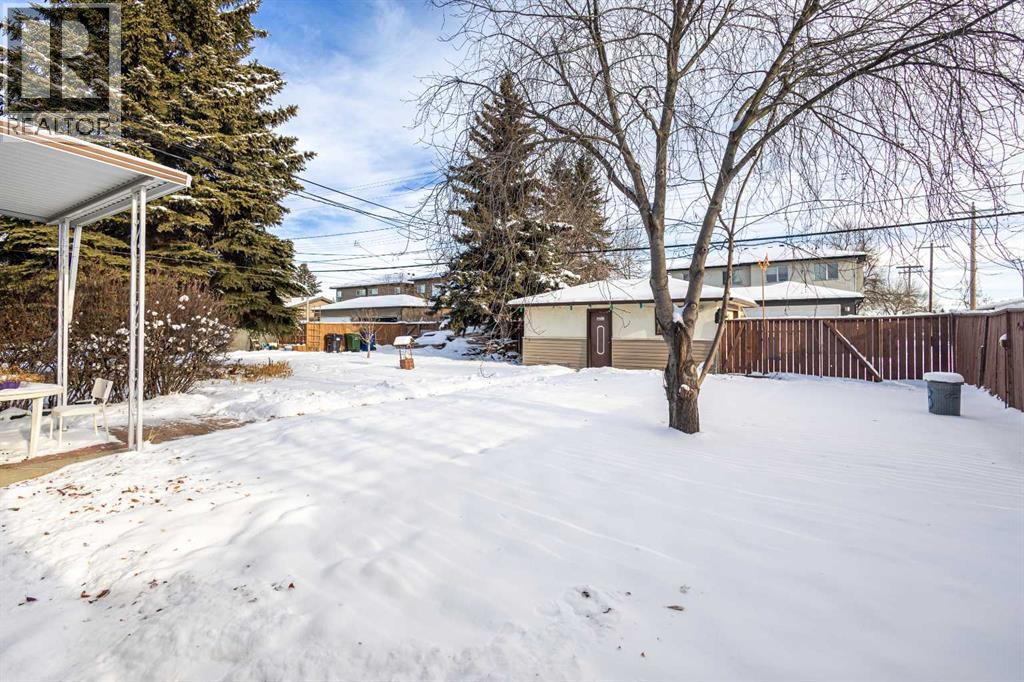 2812 24 Street NW - 46