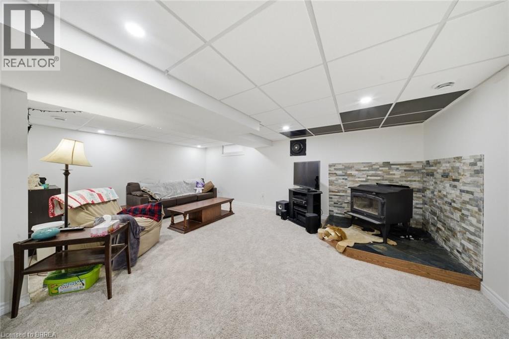 13 MACKAY Avenue - 21