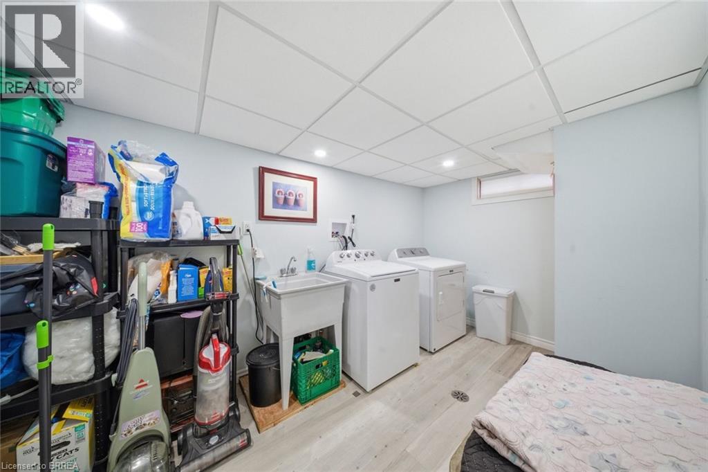 13 MACKAY Avenue - 23