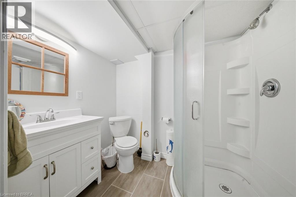 13 MACKAY Avenue - 24