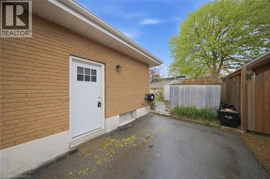 13 MACKAY Avenue - 27