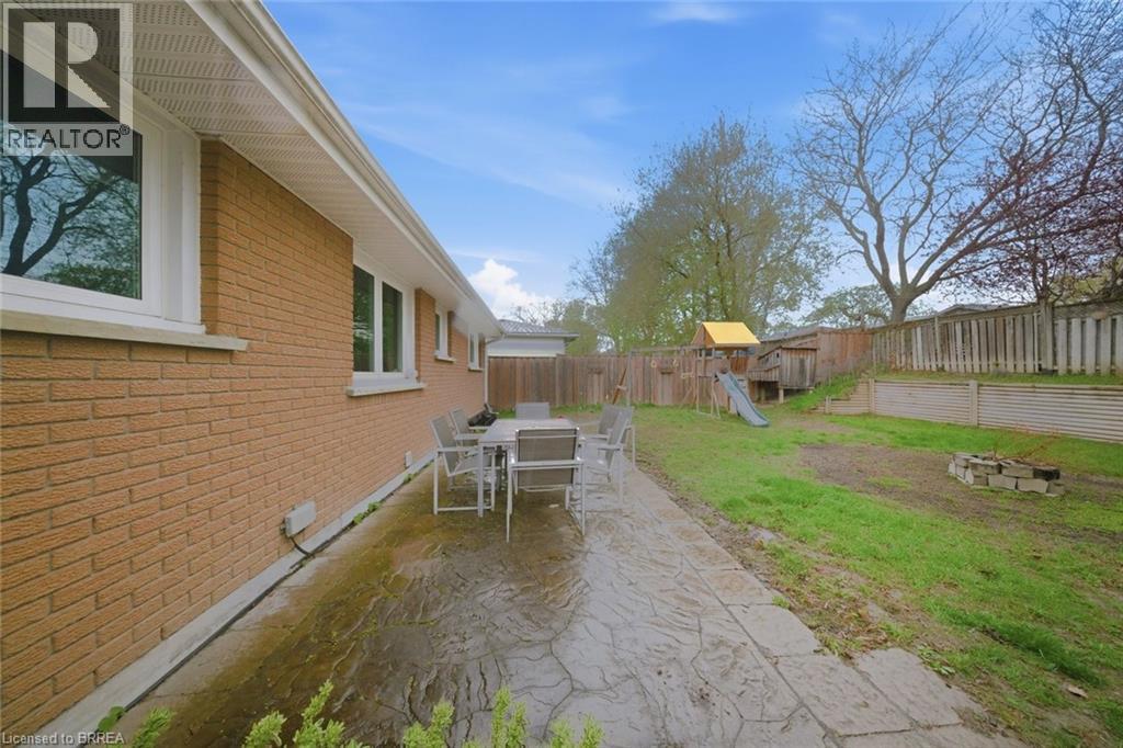 13 MACKAY Avenue - 28