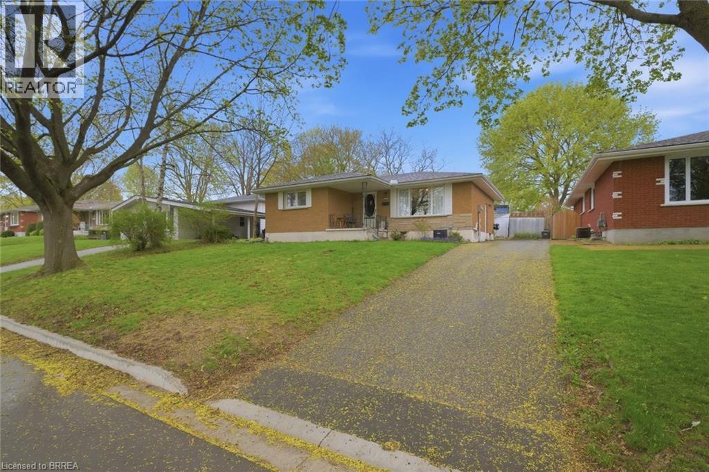 13 MACKAY Avenue - Image 3