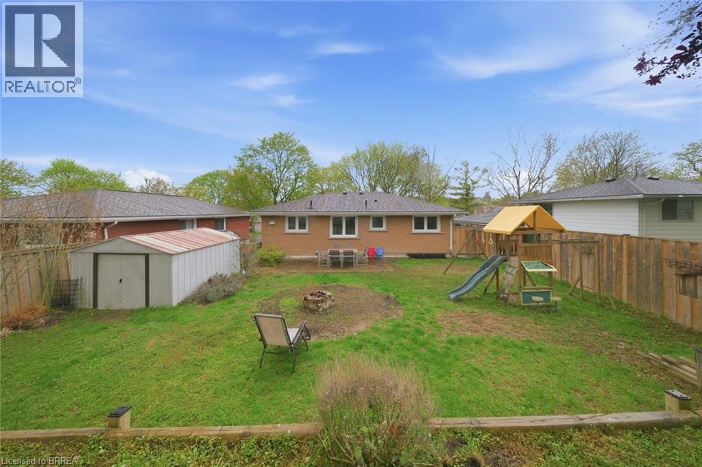 13 MACKAY Avenue - 38