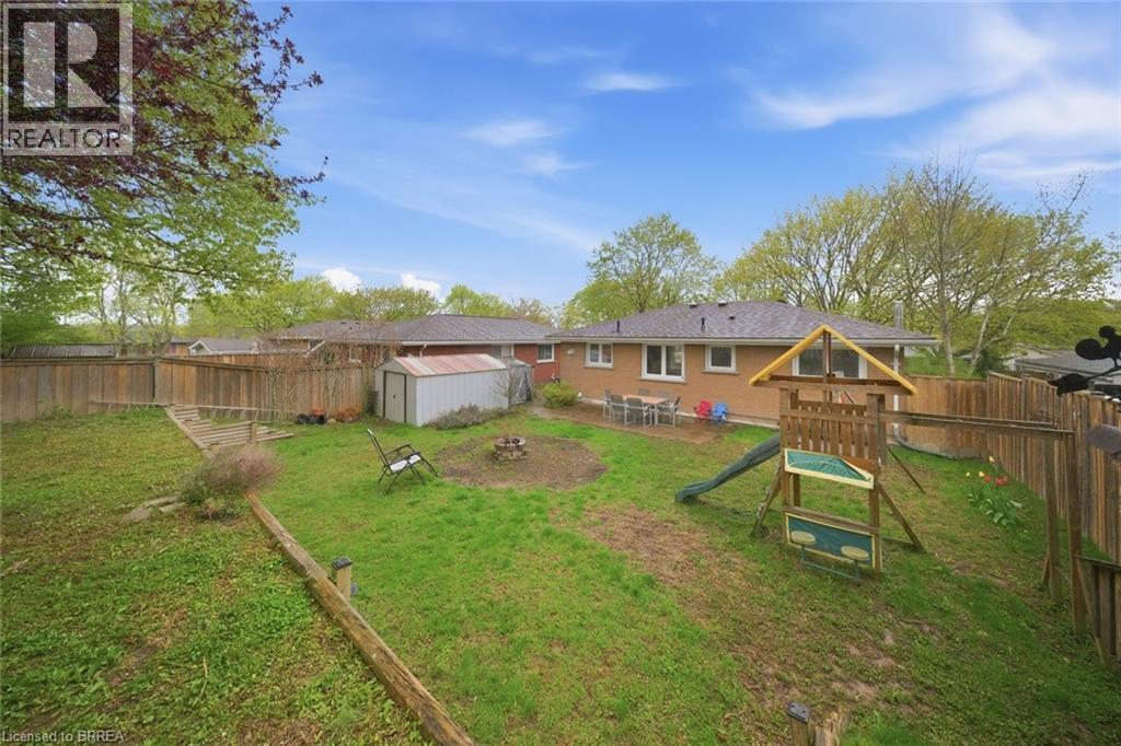 13 MACKAY Avenue - 39