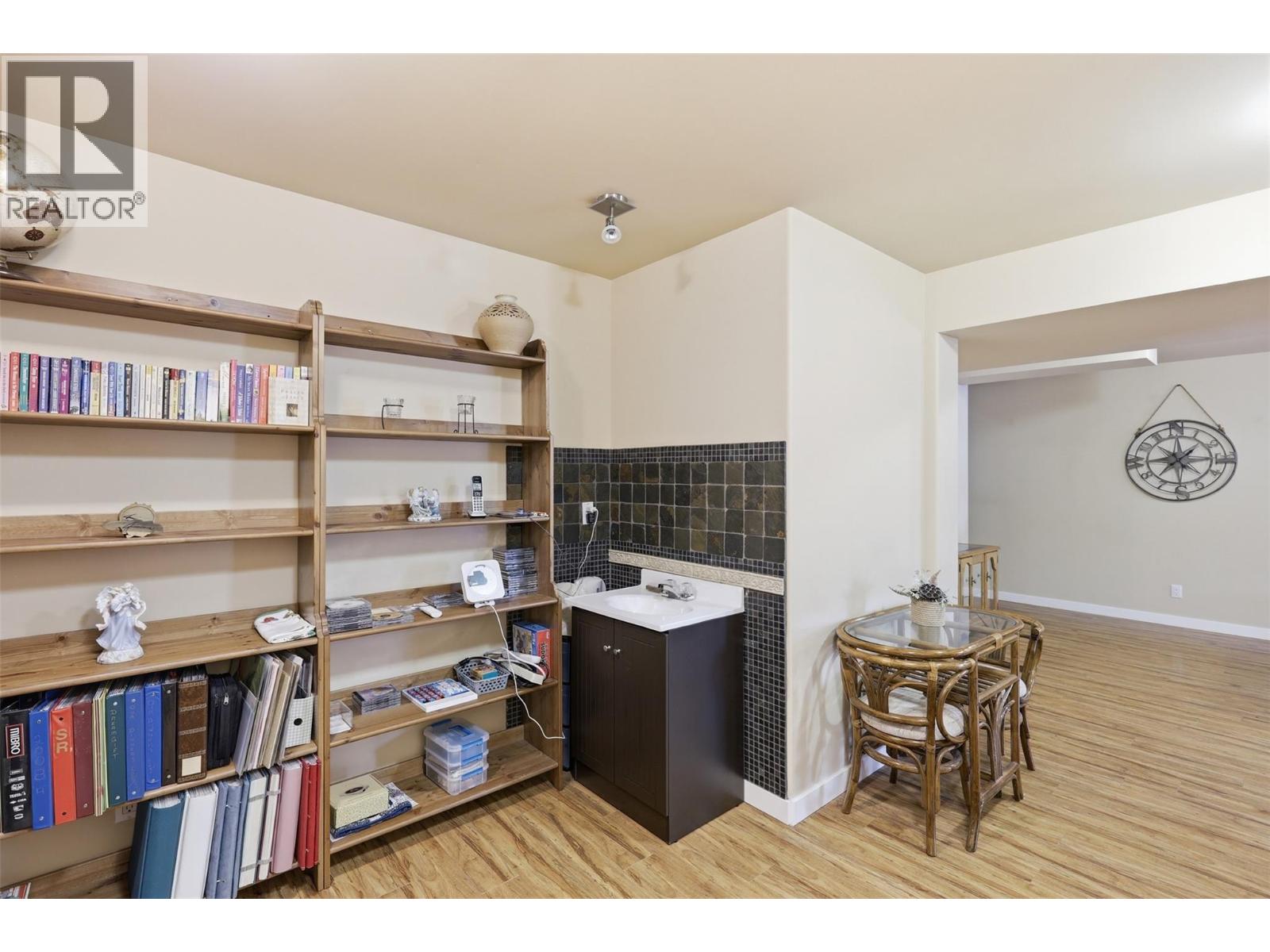 #5 930 Stagecoach Drive - 15