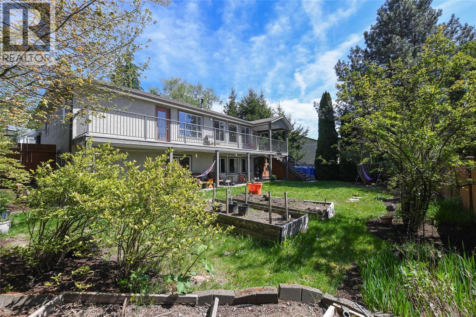 349 Durrand Pl - 3