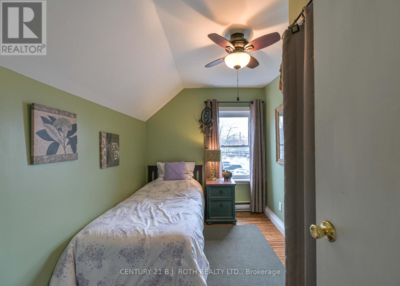 45 ALBERT STREET N - 36