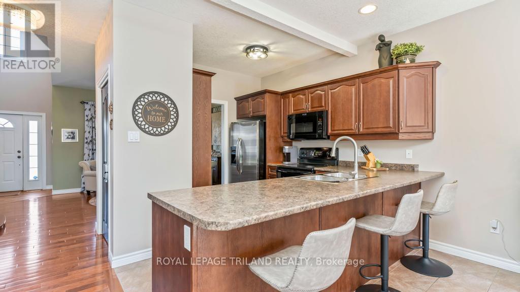 10 PRESPA COURT Property Photo