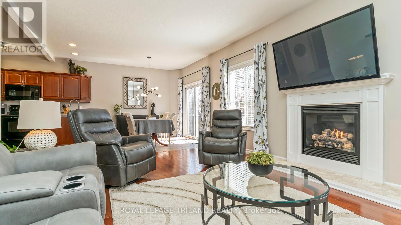 10 PRESPA COURT Property Photo