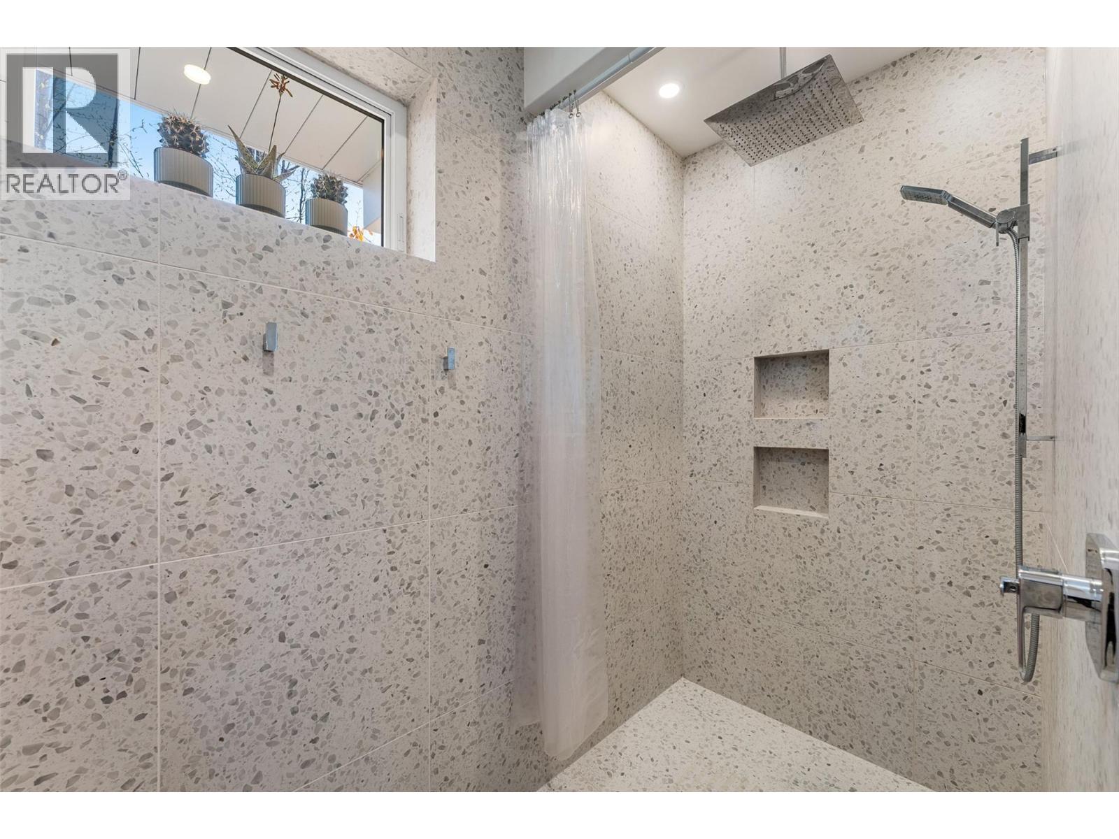 3052 Wales Road, West Kelowna