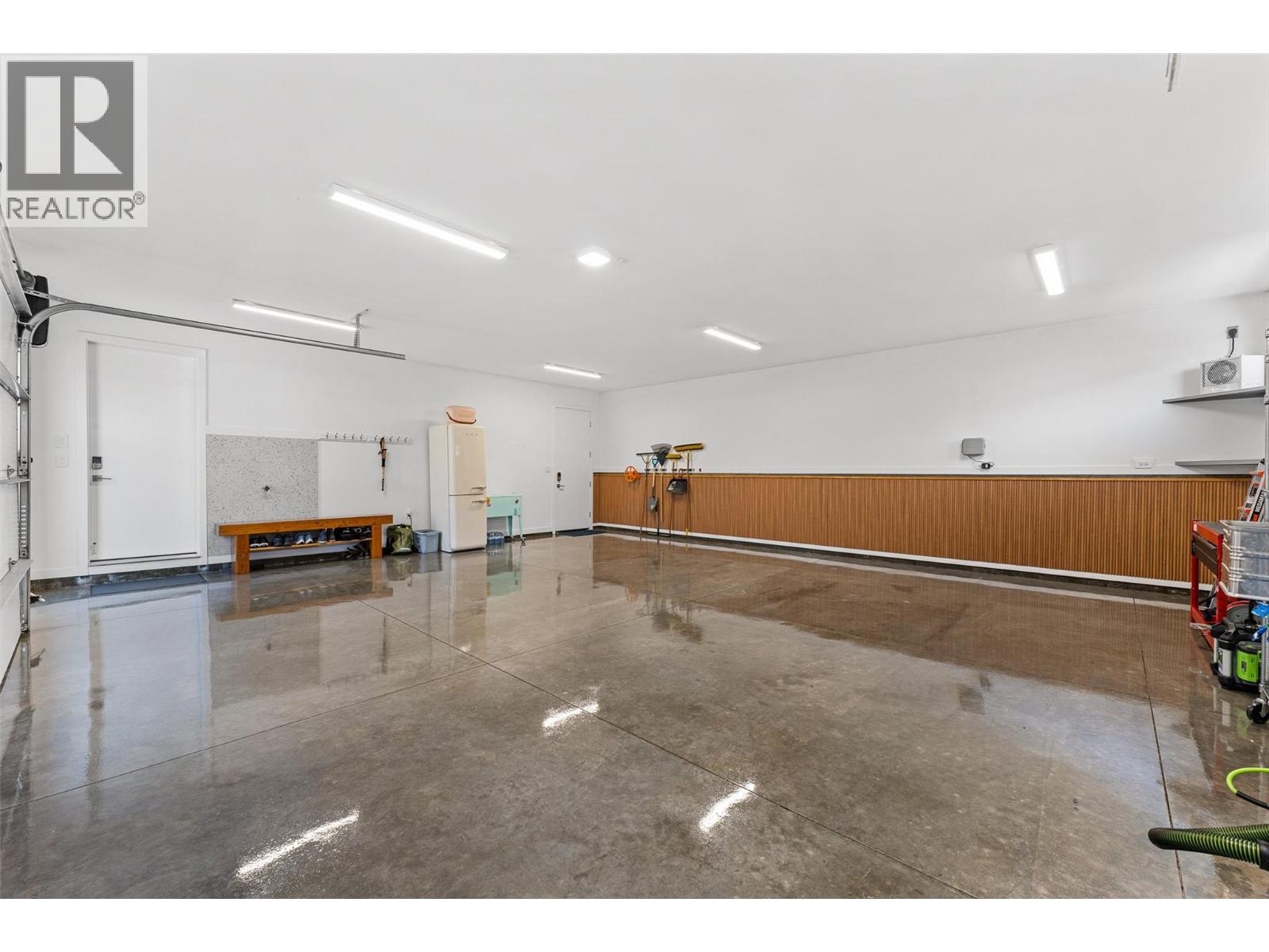 3052 Wales Road, West Kelowna