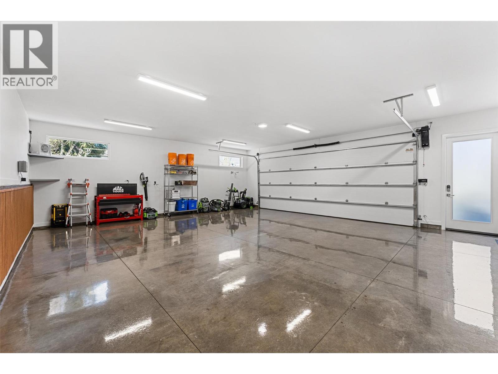 3052 Wales Road, West Kelowna