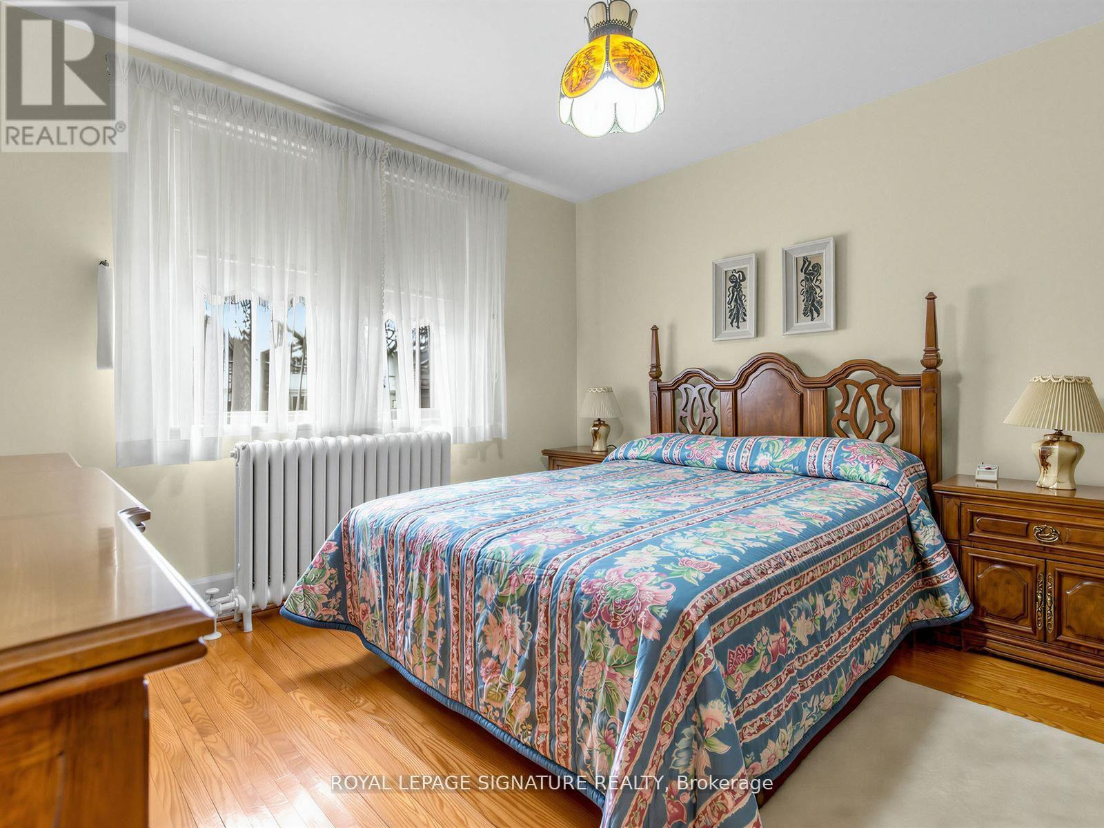 136 CRANBROOKE AVENUE - 26