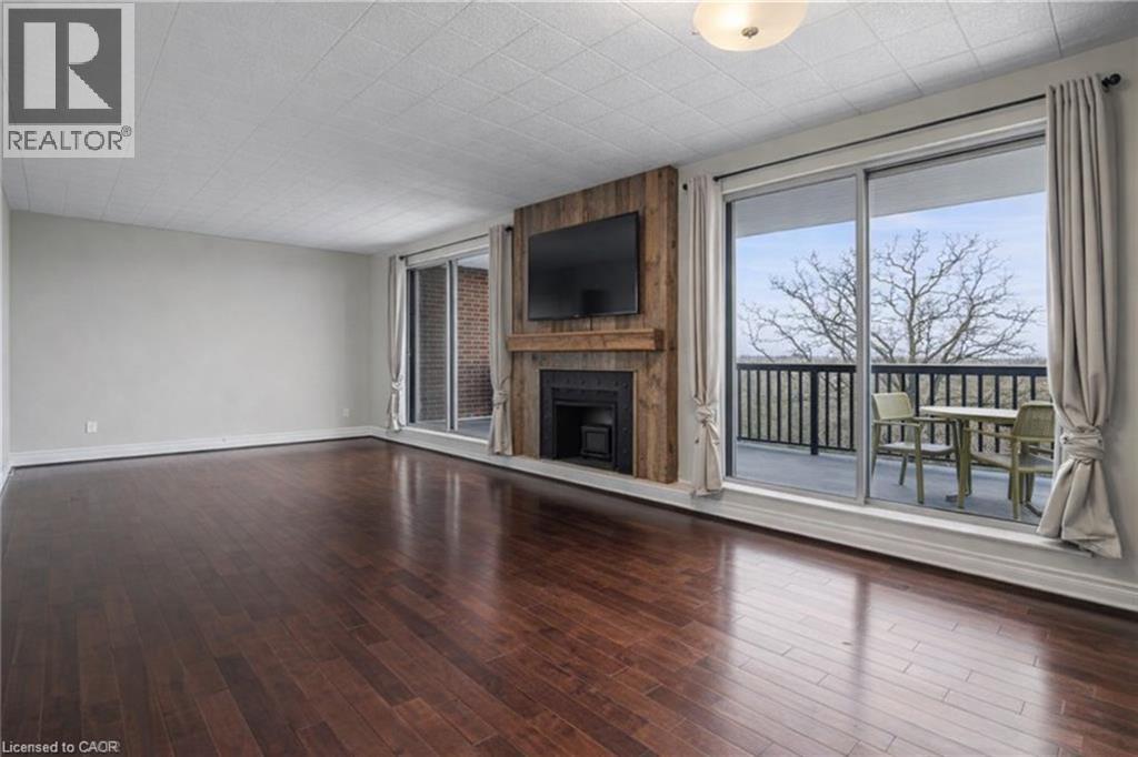 #52 63 CONROY Crescent - 9