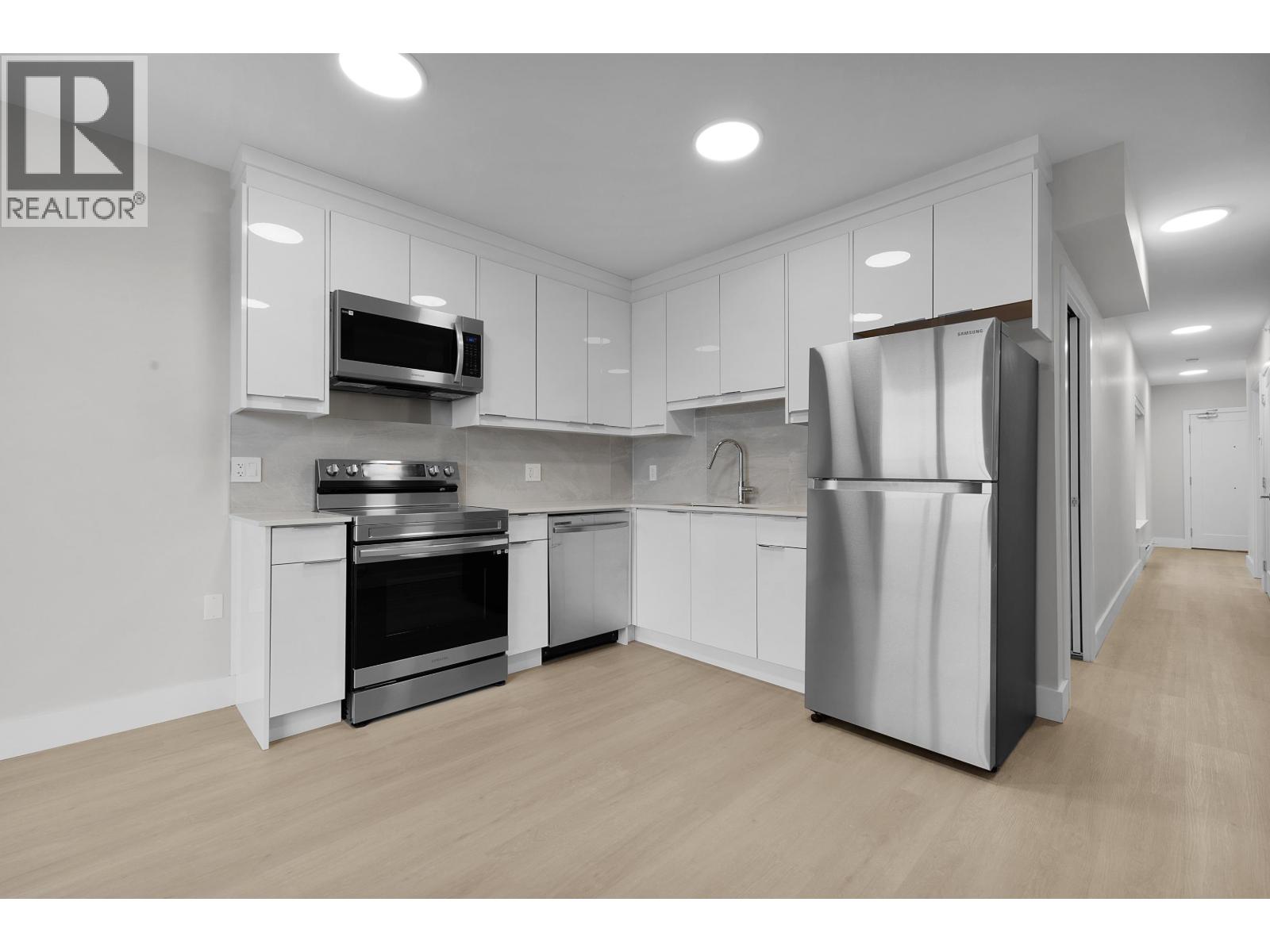 406 3050 KINGSWAY