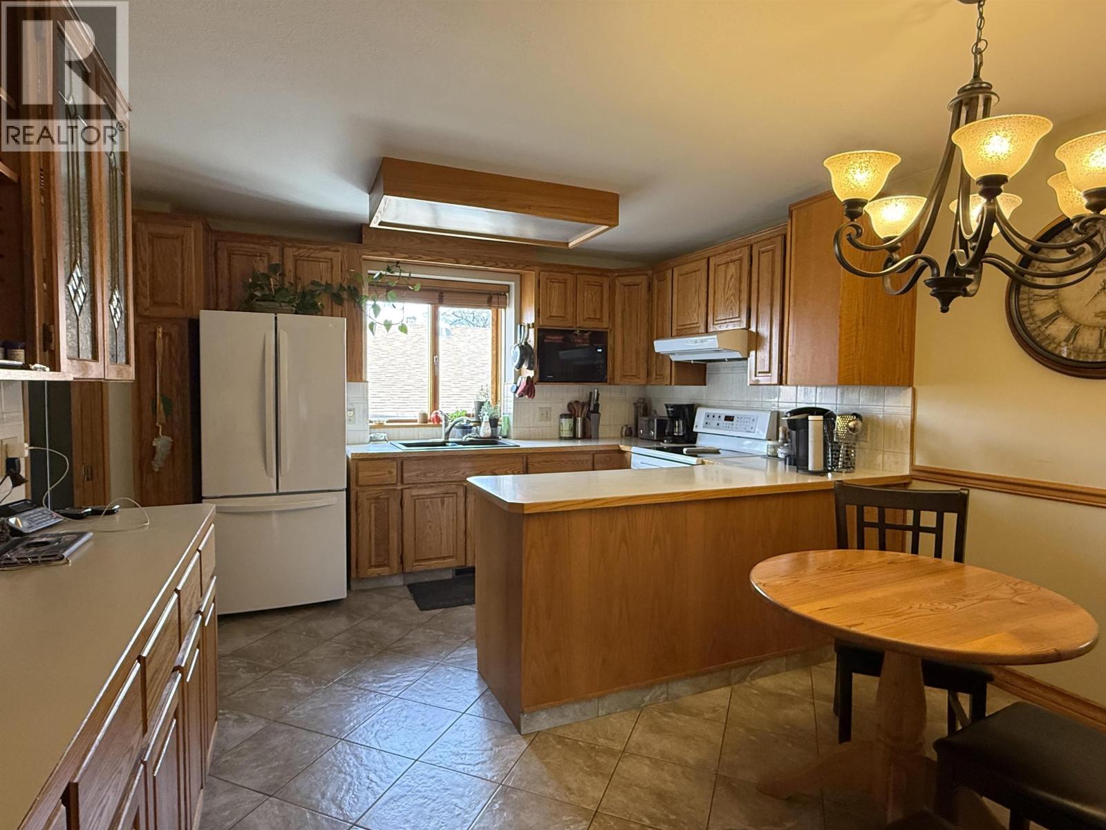 Photo 10 of 40 — 785 IRWIN STREET · Prince George, BC