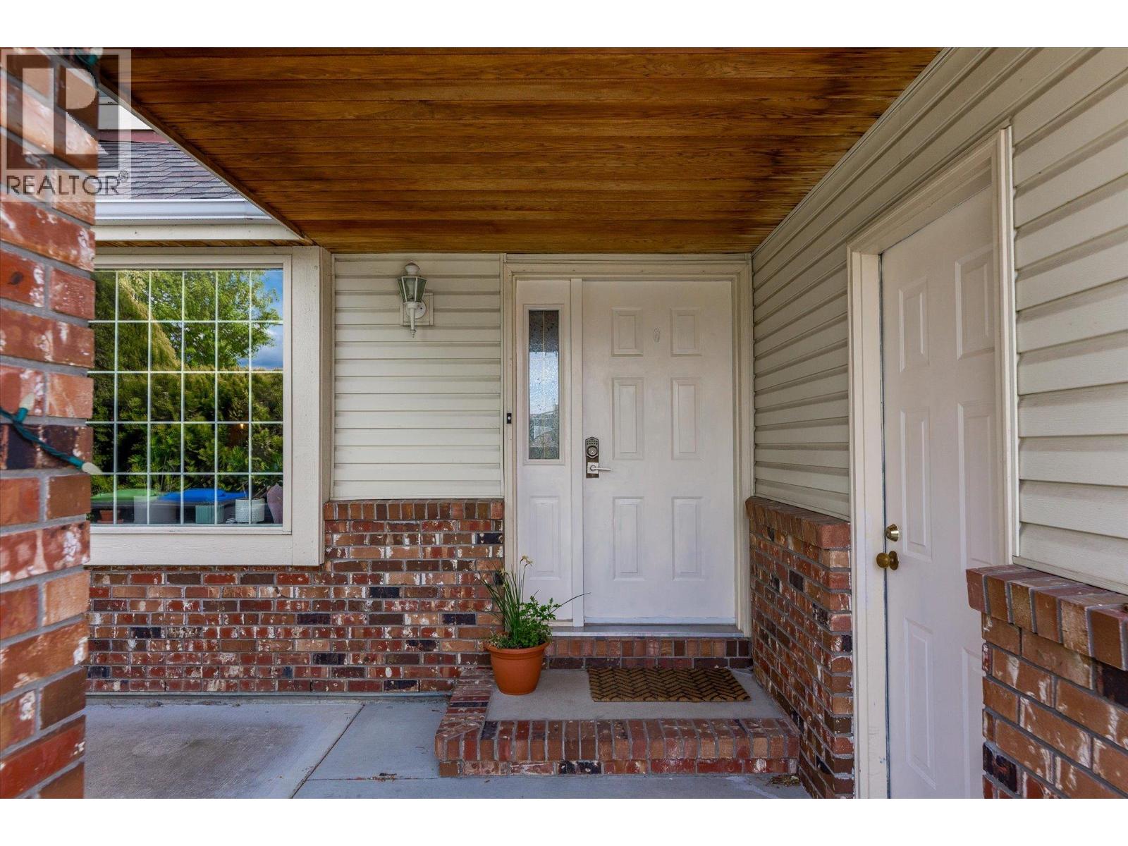  1170 Wintergreen Crescent, Kelowna