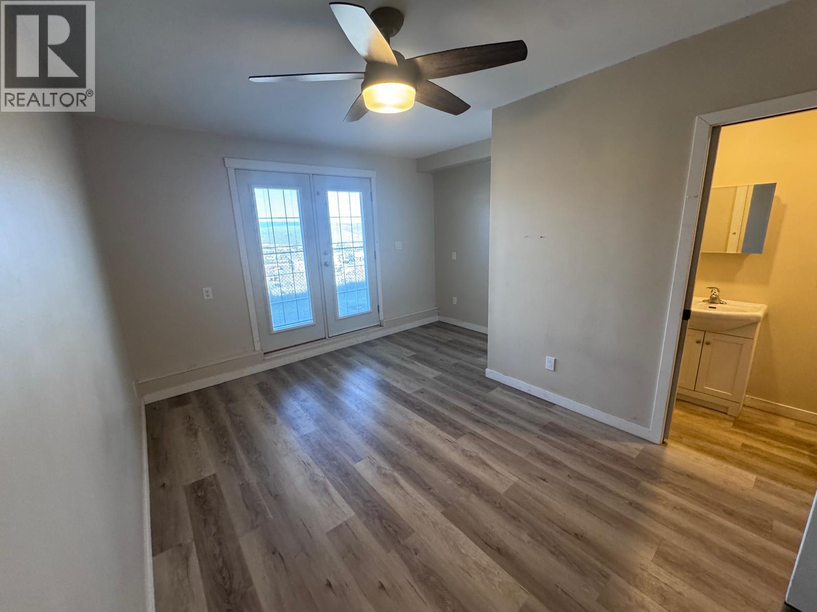 #41 1970 BRAEVIEW Place - 21