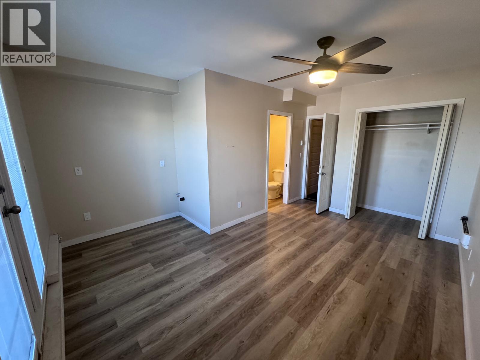 #41 1970 BRAEVIEW Place - 22