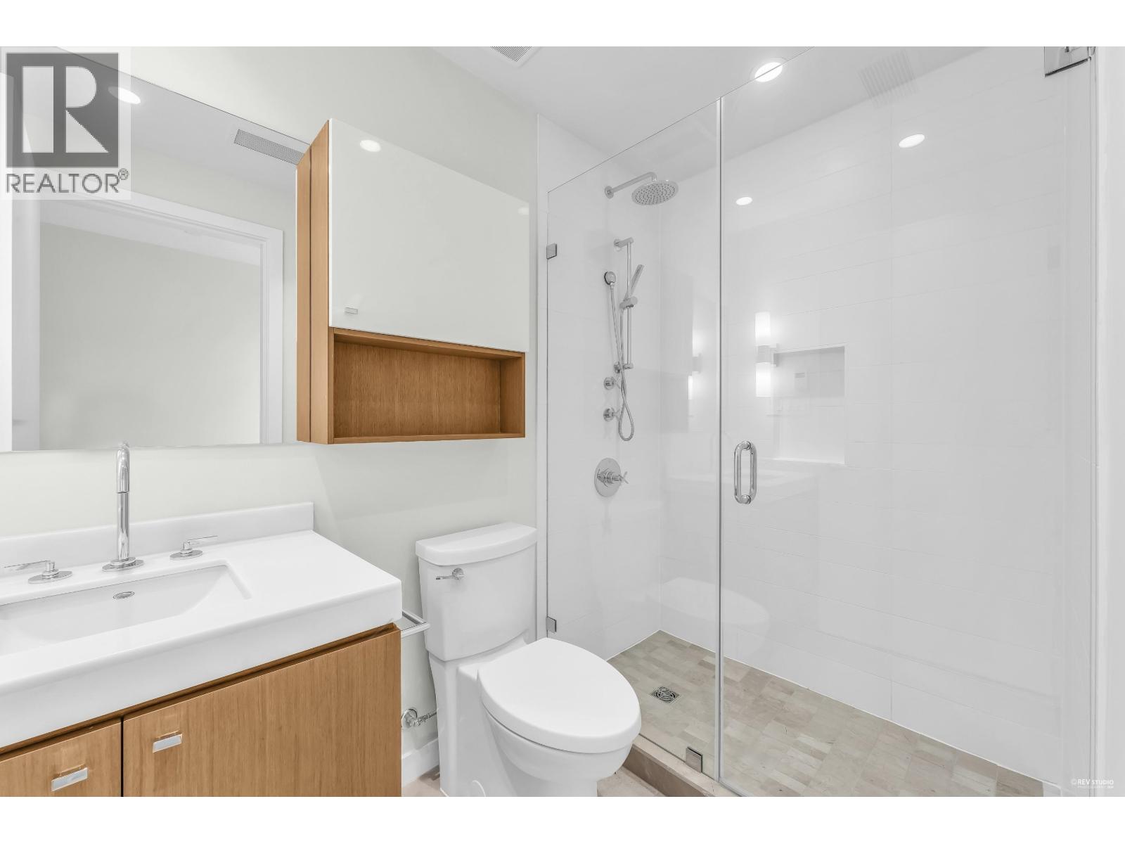 507 788 ARTHUR ERICKSON PLACE, West Vancouver