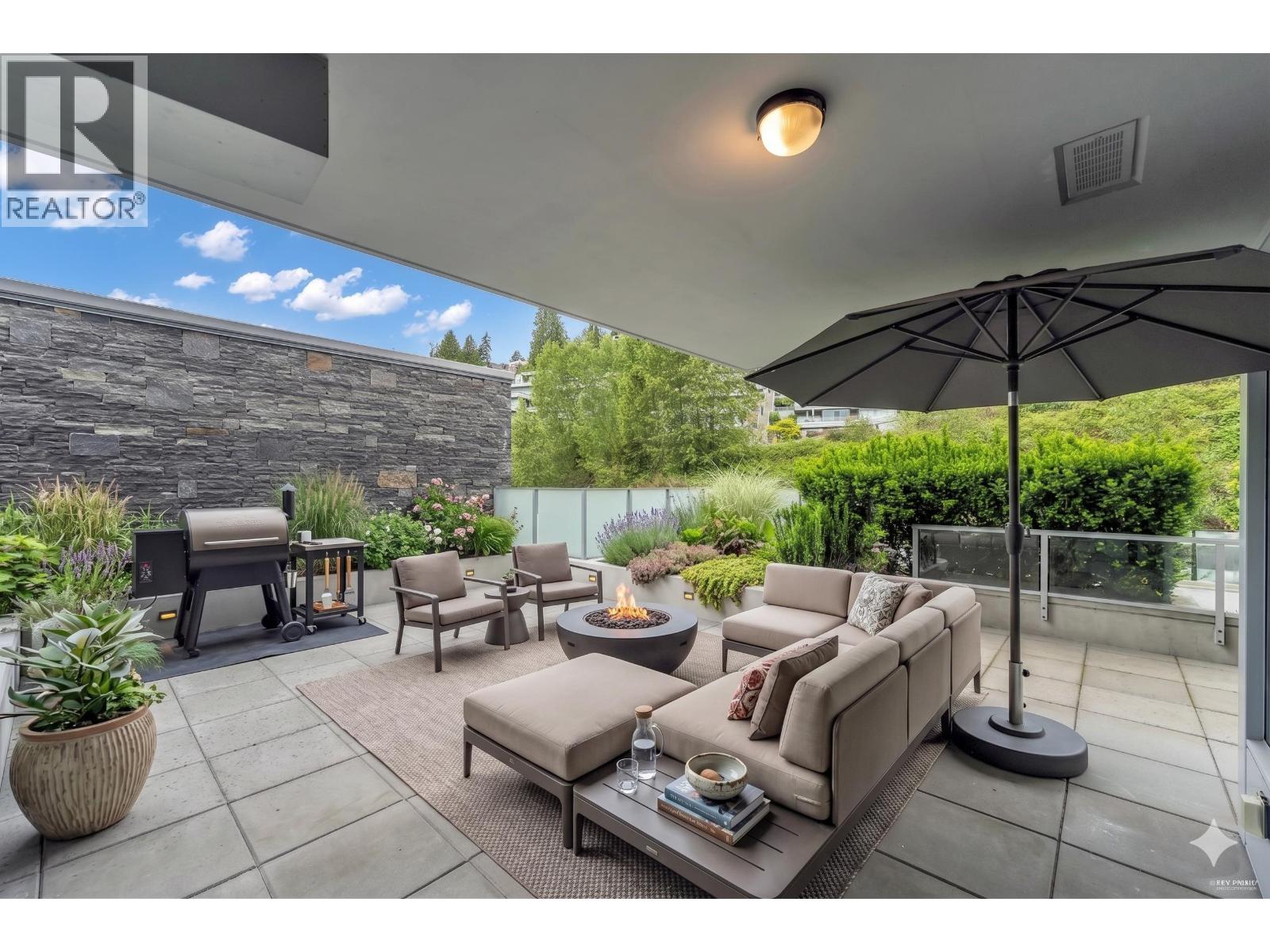 507 788 ARTHUR ERICKSON PLACE — photo 2