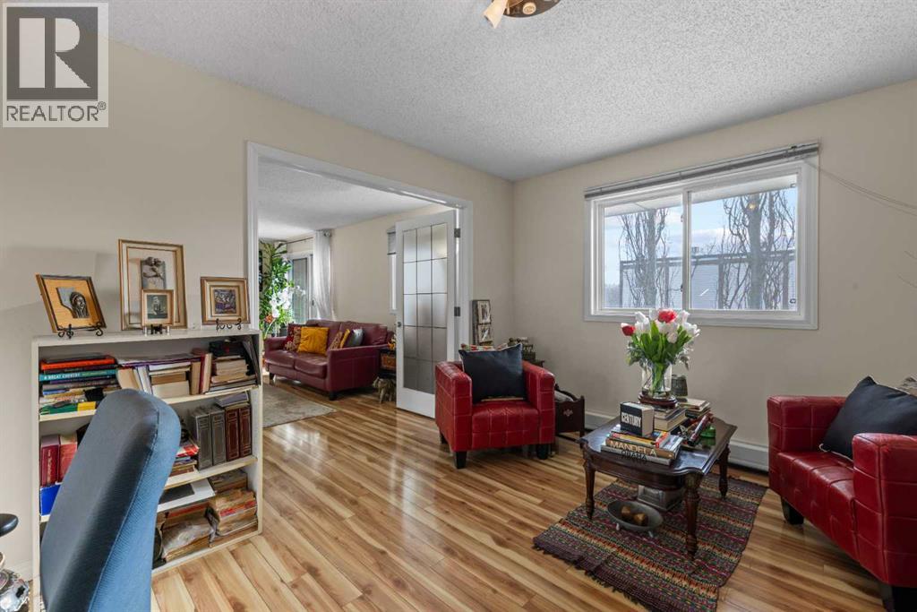 #301 305 25 Avenue SW - 19