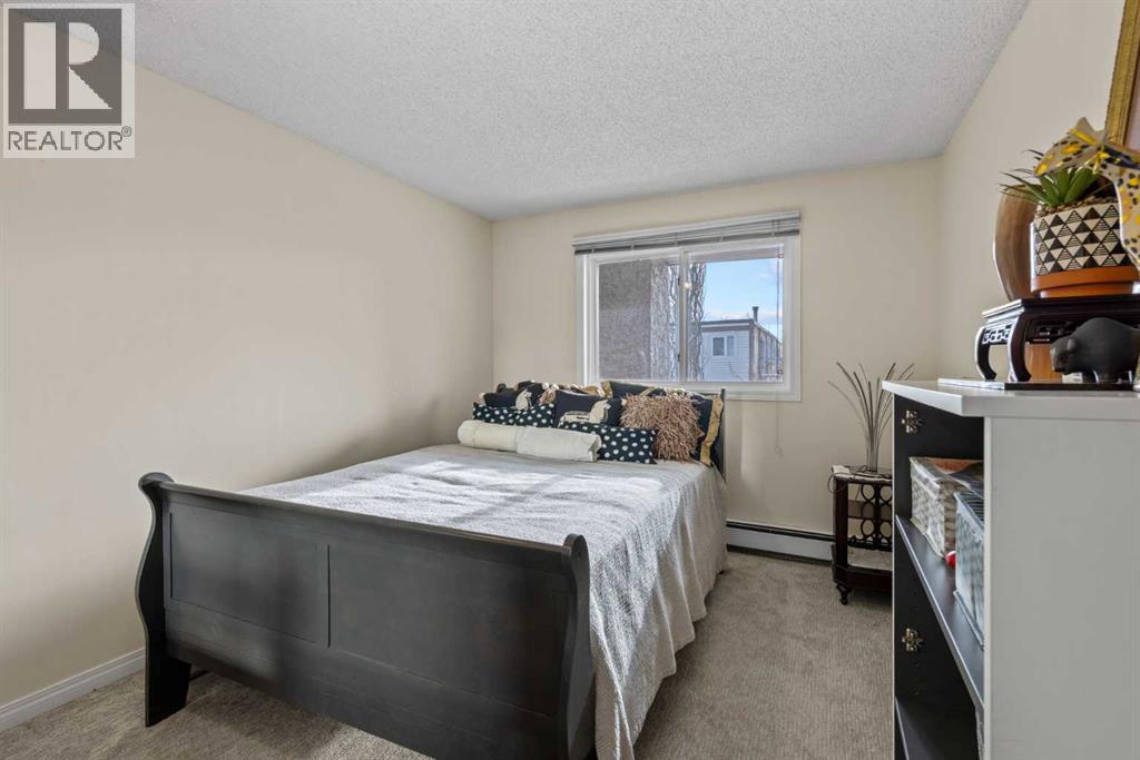 #301 305 25 Avenue SW - 32
