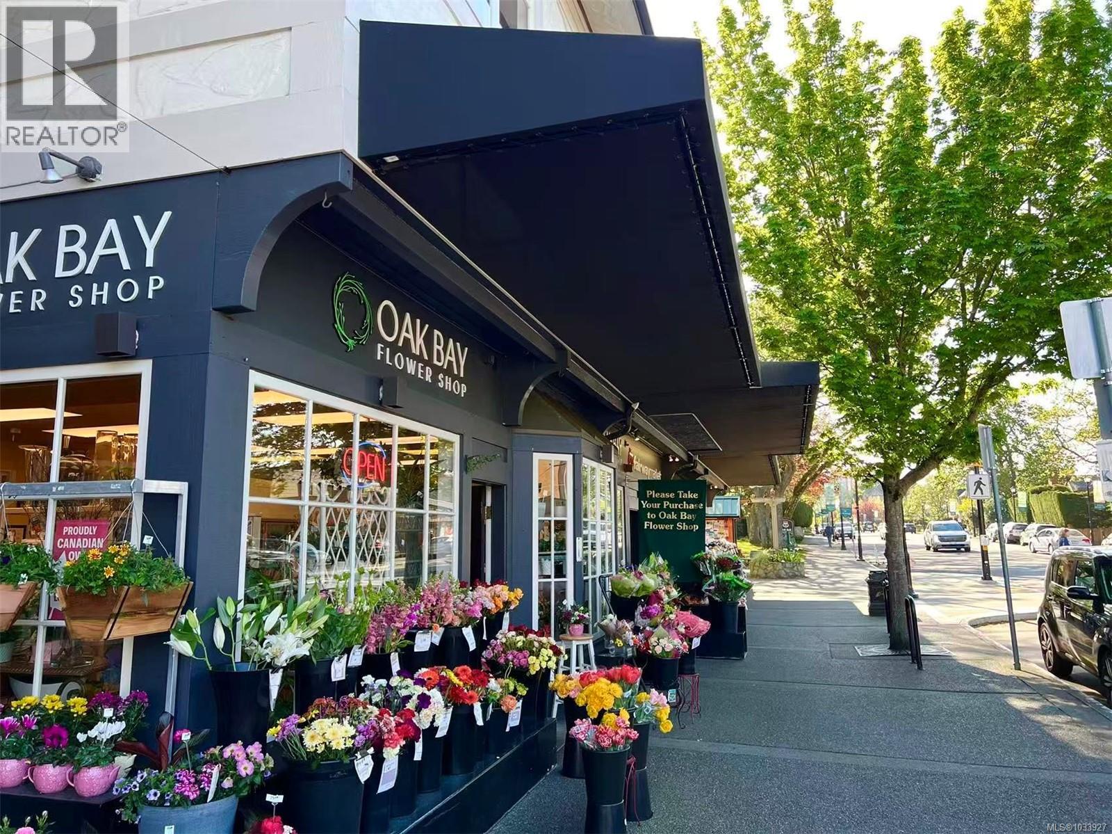 909 Bank St, Victoria