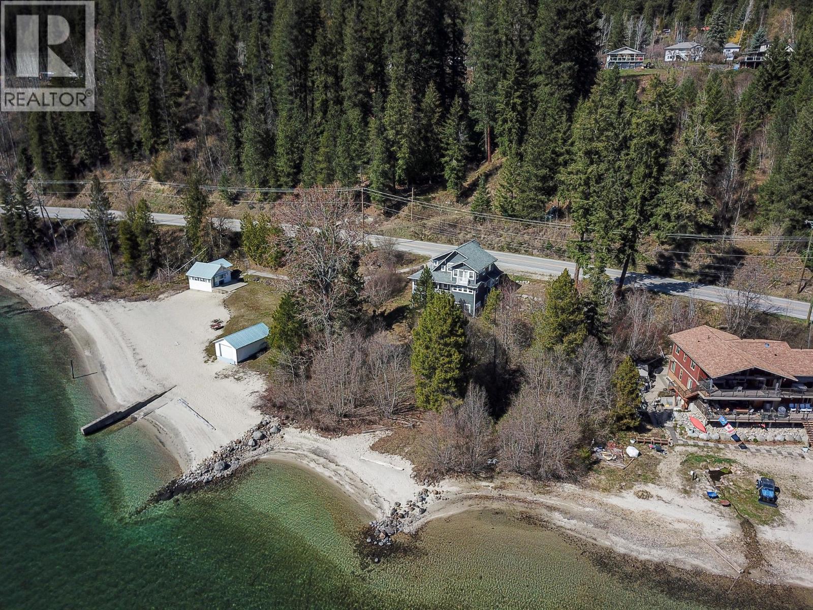 5916 Highway 3a Highway, Balfour