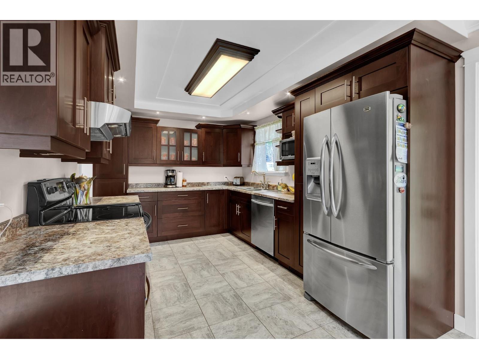 Photo 8 of 36 — 3466 SUTHERLAND ROAD · Prince George, BC