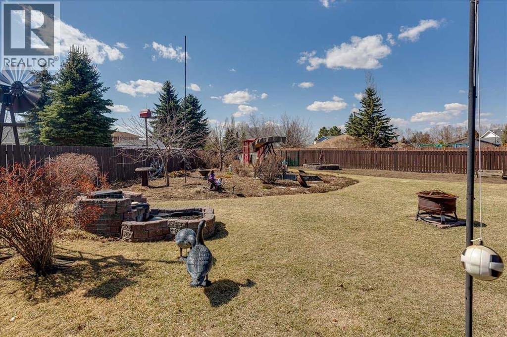 5323 Margodt Close, Innisfail