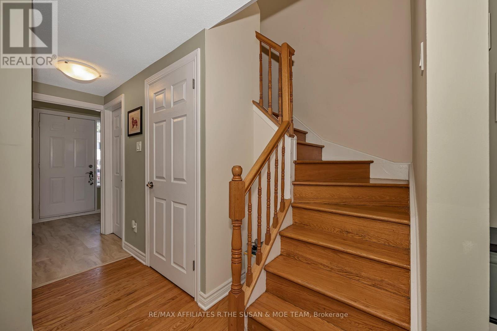 35 MONTEREY DRIVE - 19
