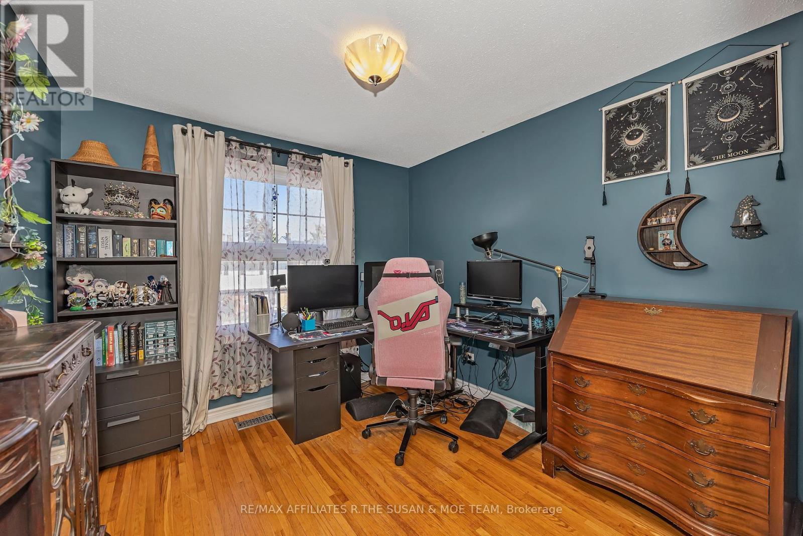 35 MONTEREY DRIVE - 25