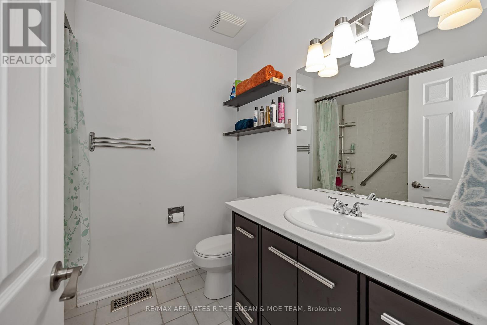 35 MONTEREY DRIVE - 29