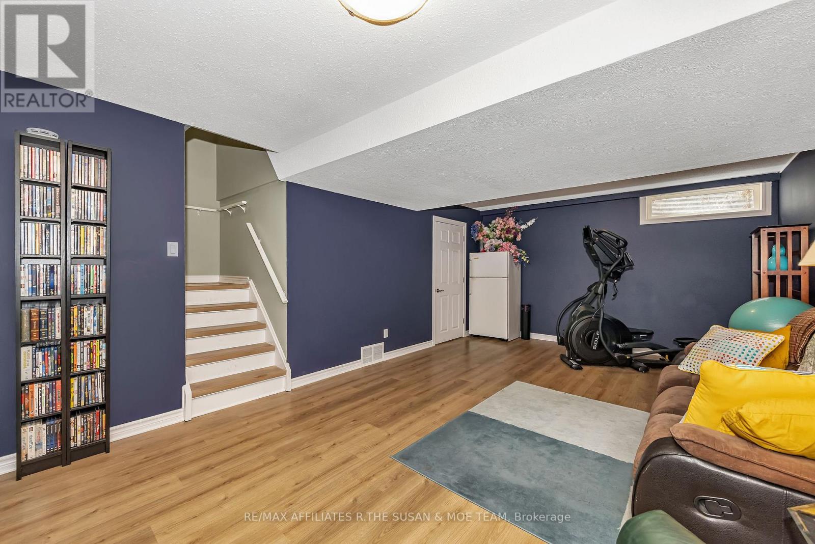 35 MONTEREY DRIVE - 34
