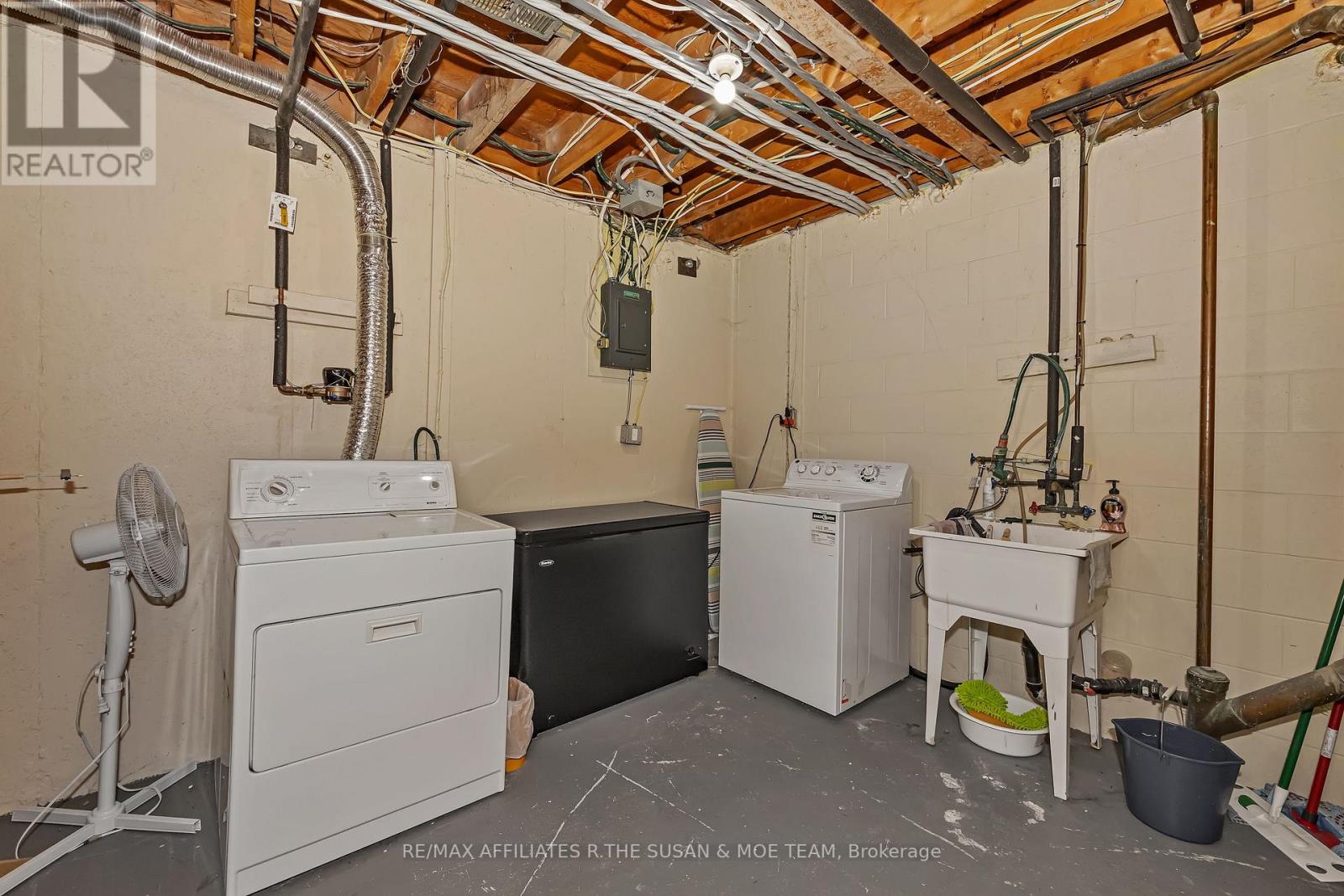 35 MONTEREY DRIVE - 36