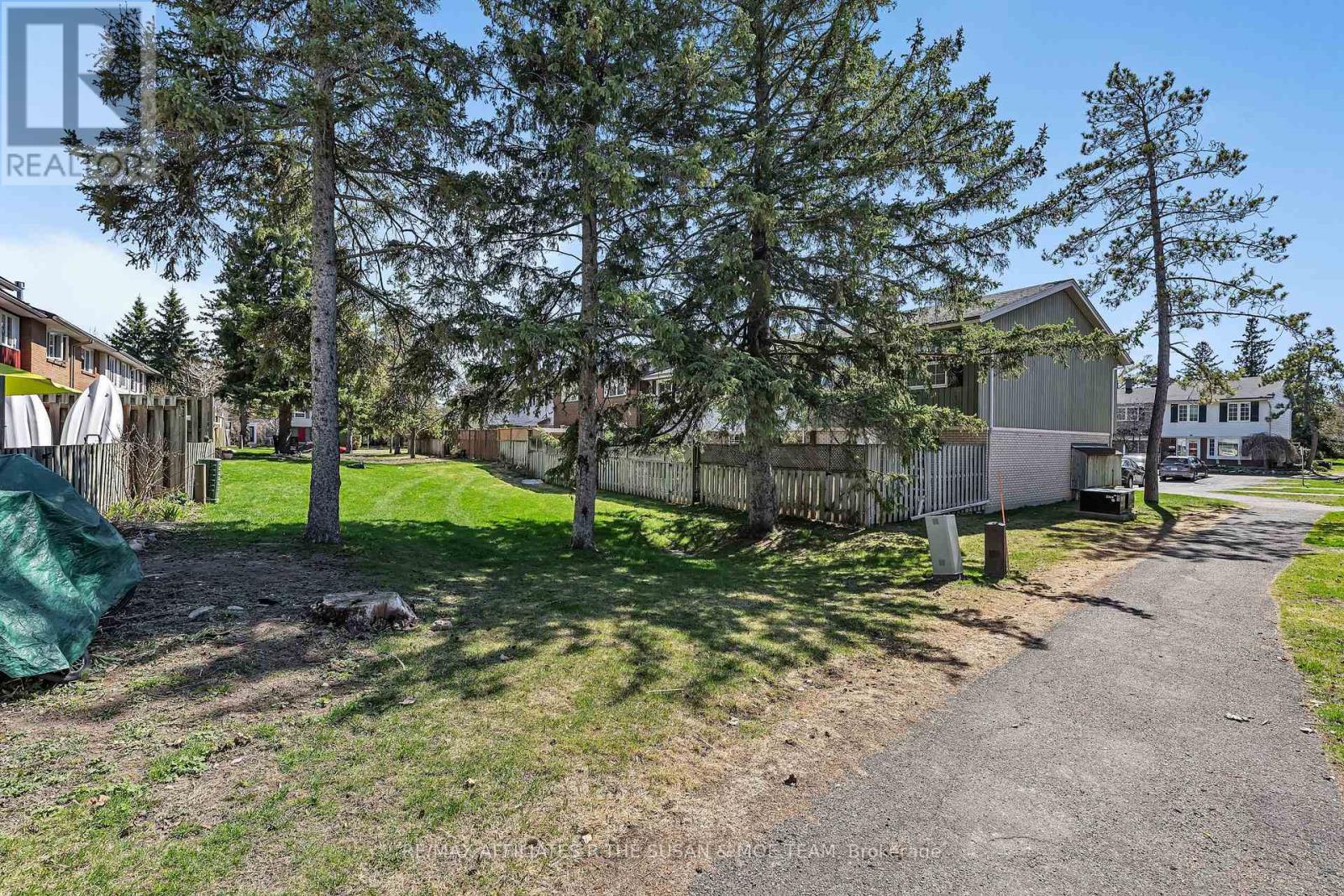 35 MONTEREY DRIVE - 41