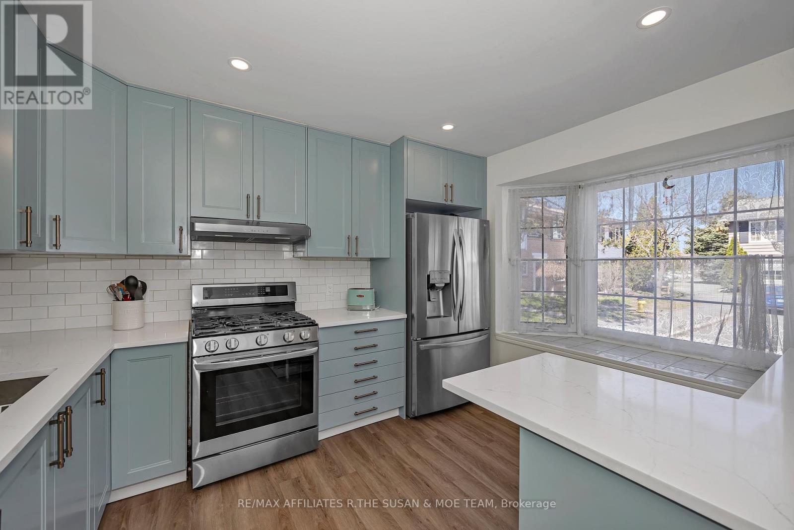 35 MONTEREY DRIVE - 7