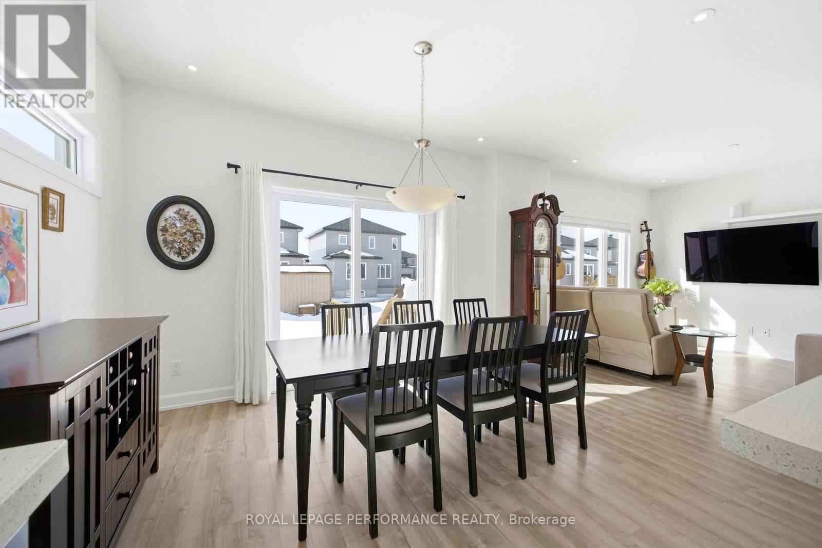 934 CHABLIS CRESCENT - 11