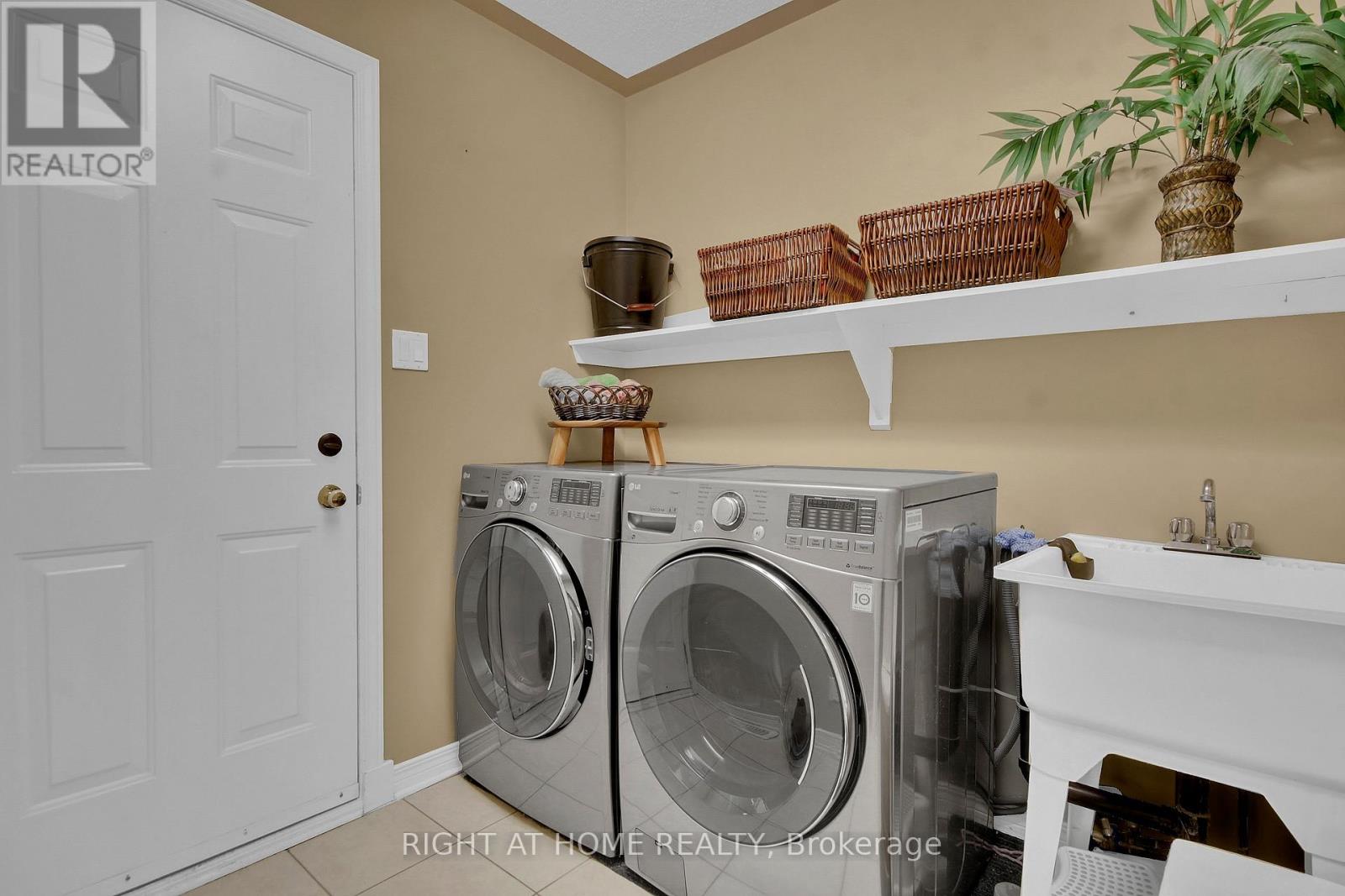 Main floor laundry/mudroom/garage access